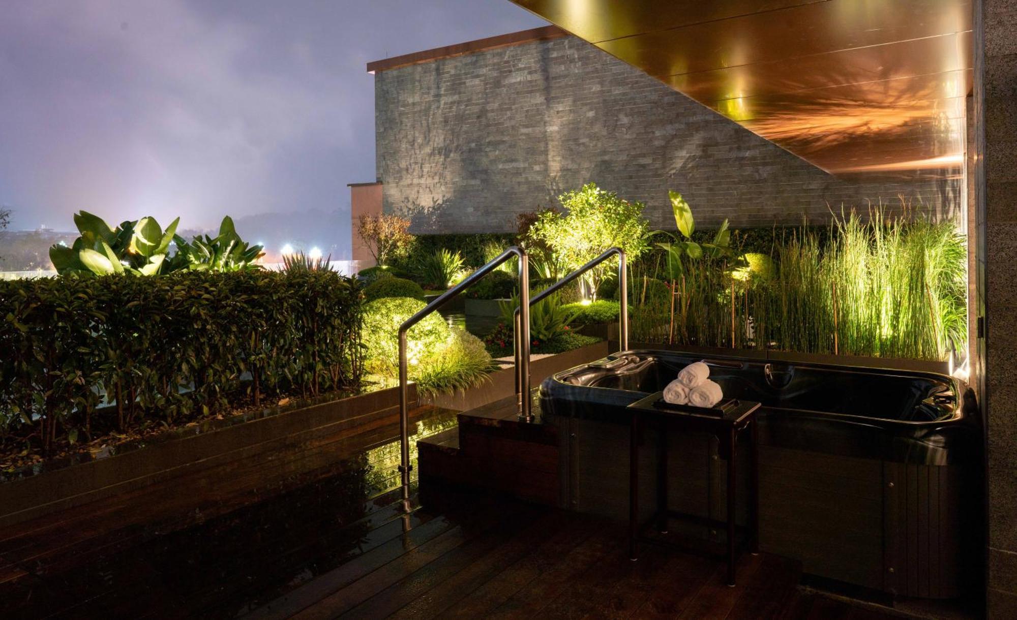 אמיישאן Le Meridien Emei Mountain Resort מראה חיצוני תמונה