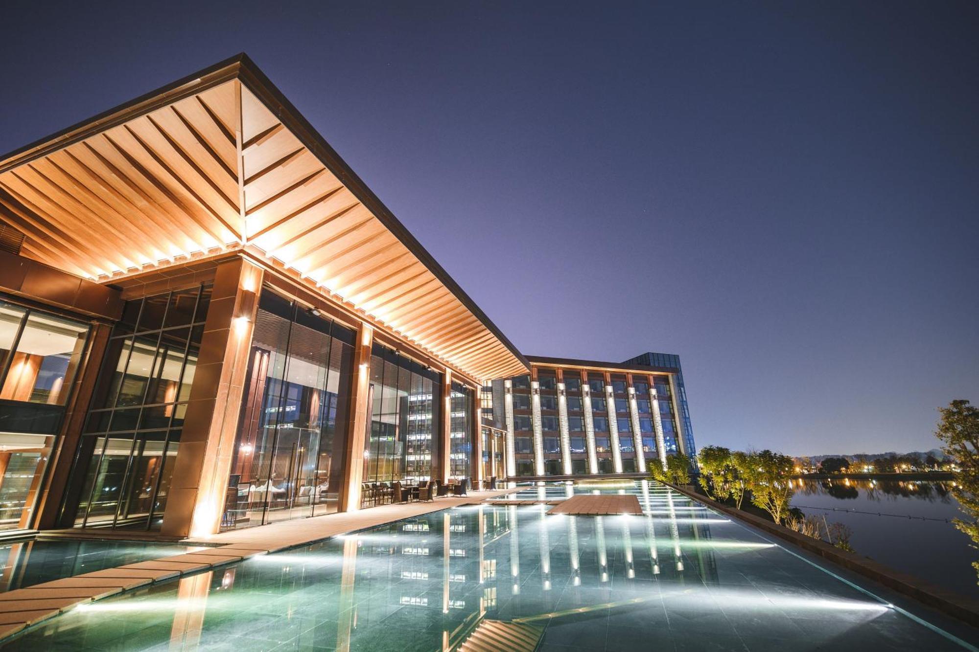 אמיישאן Le Meridien Emei Mountain Resort מראה חיצוני תמונה