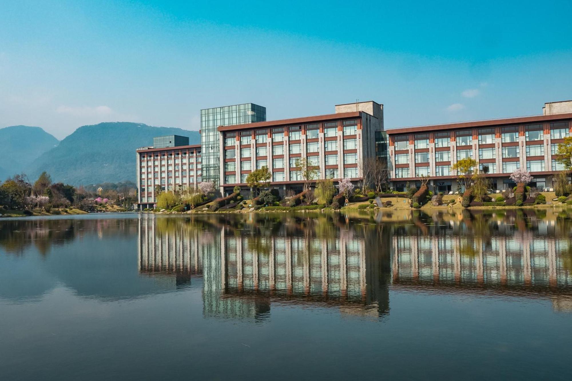 אמיישאן Le Meridien Emei Mountain Resort מראה חיצוני תמונה